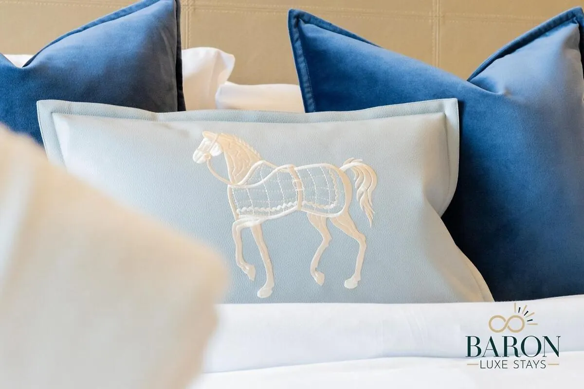 Apartment Superb Studio, Emaar Residences Marina Dubai United Arab Emirates
